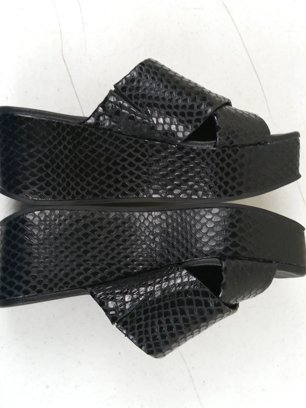 Matisse Holden Platform Slide Sandals Black Snake Embossed Leather Slip On 7